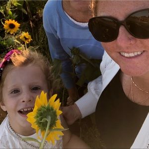 Meet your Posher, Melissa